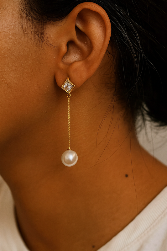 “Whispers of Elegance” Sui Dhaga Earrings